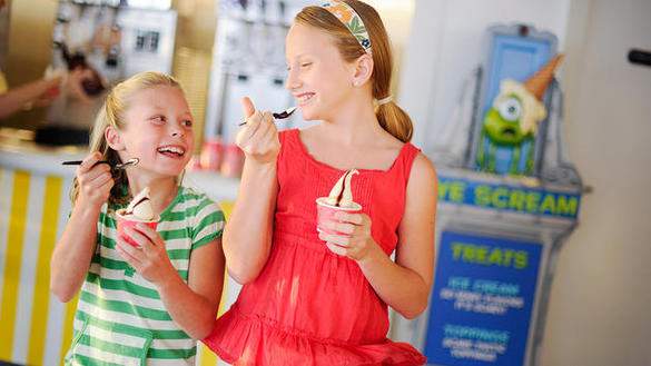 Disney Cruise Lines Disney Dream Dining eye-scream-frozone-treats-00.jpg